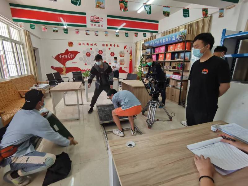 绥江县广告片拍摄公司：极简主义践行者，少即是多的视觉哲学